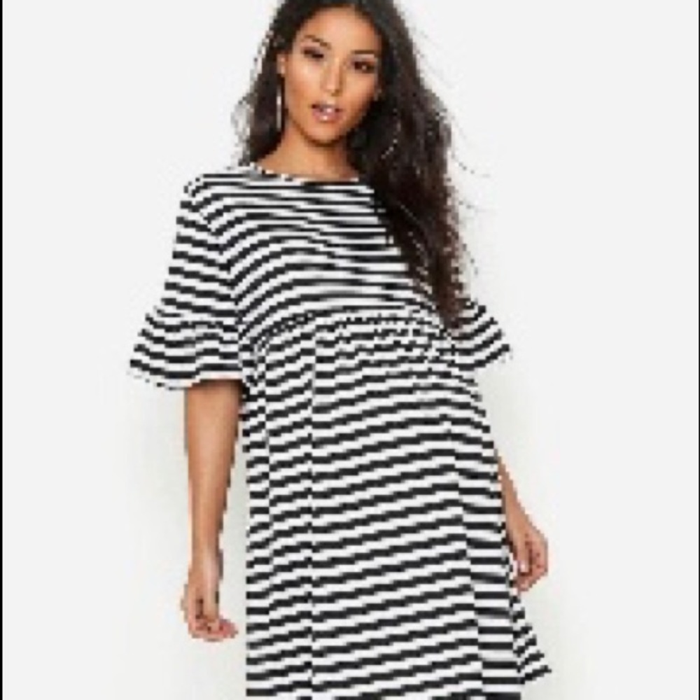 Boohoo striped maternity dress